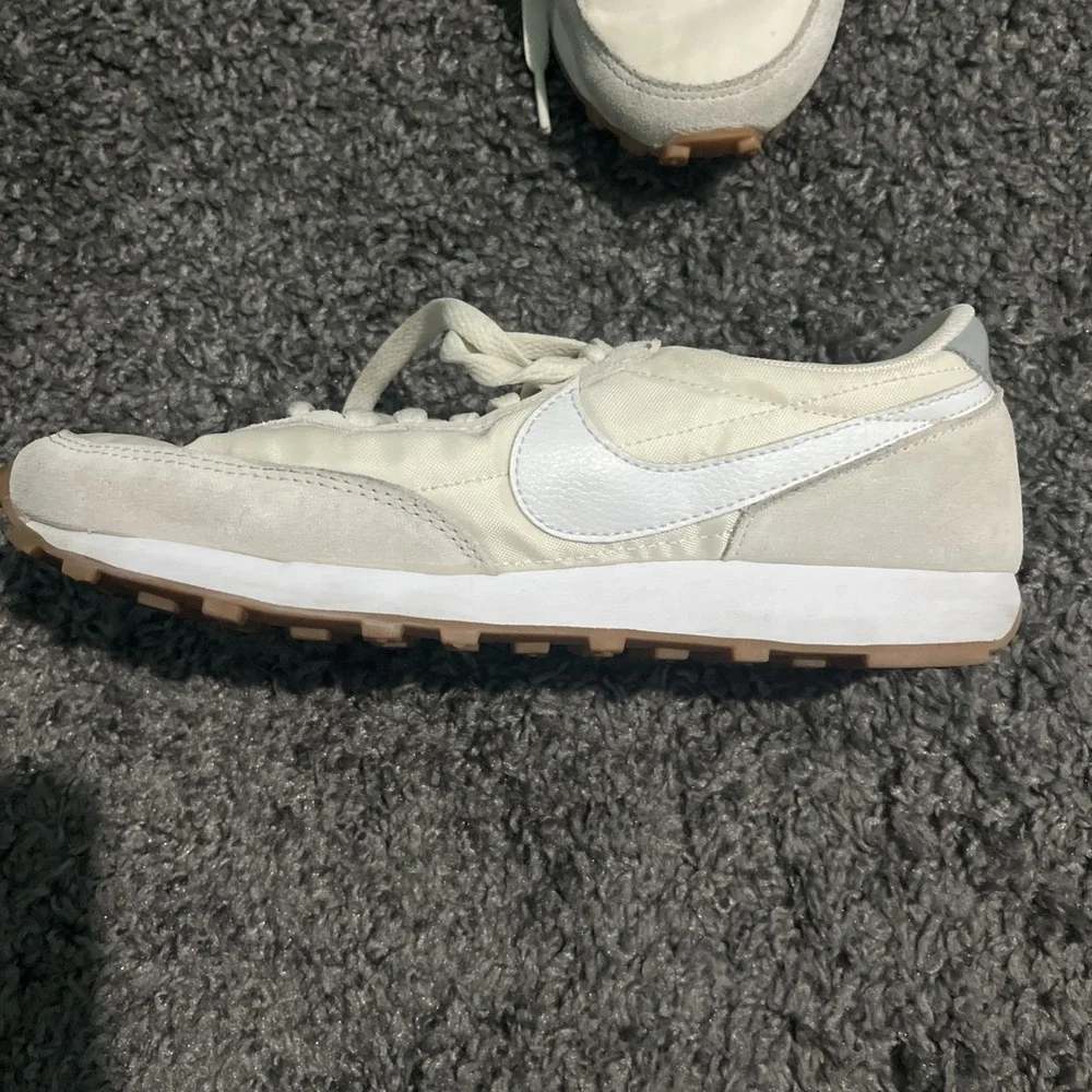 Nike Daybreak Sneaker Women US 7.5 White Pale Ivory Light Smoke Grey Retro Shoes - Picture 9 of 16